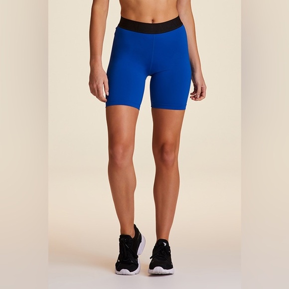 Alala Primary Short Lapis M NWOT